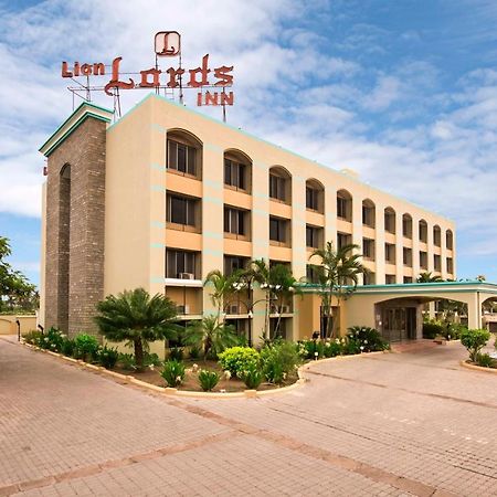 Lion Lords Inn Rājula Kültér fotó